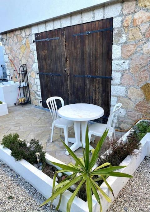 Studio Avec Terrasse Et Jacuzzi Valbonne Buitenkant foto
